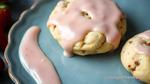 Make Strawberry Hardening Cookie Glaze Fast