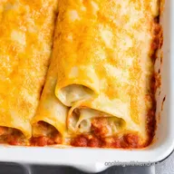 Cheesy Baked Manicotti Recipe A Classic Italian Treat