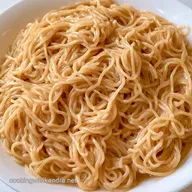 Easy Cold Rice Noodle Pasta: Creamy and Zesty