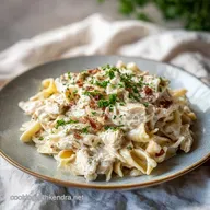 Crockpot Chicken Alfredo: Rich and Creamy