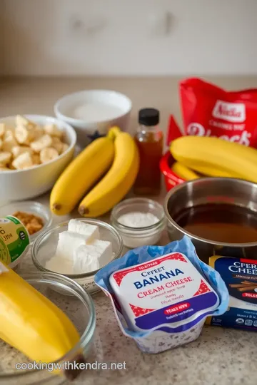 Cream Cheese Banana Bread with Cinnamon Topping ingredients